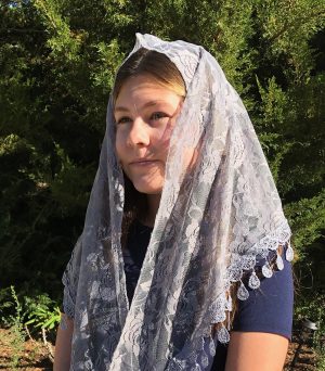 St. Claire of Assisi Gray Chapel Veil (60″ x 20″)